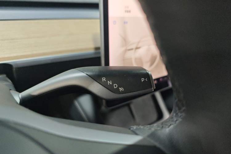 Used Tesla Model Y 2021 Long-Range All-Wheel-Drive Version 3D7
