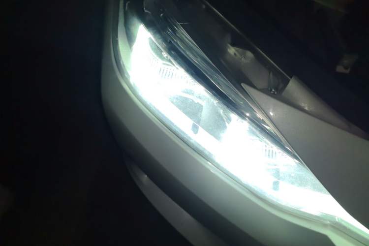 Used BMW 3 Series 2017 318Li Fashion Model Right Front Headlight