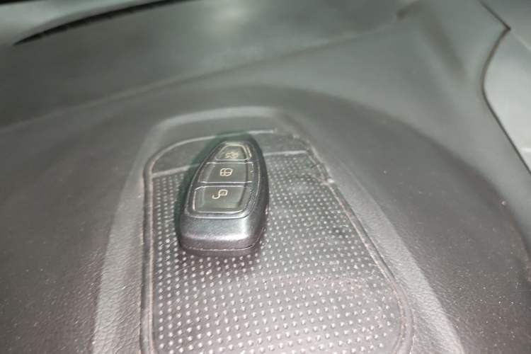 Used Ford Kuga 2015 2.0L GTDi Four-Wheel-Drive Sport Model