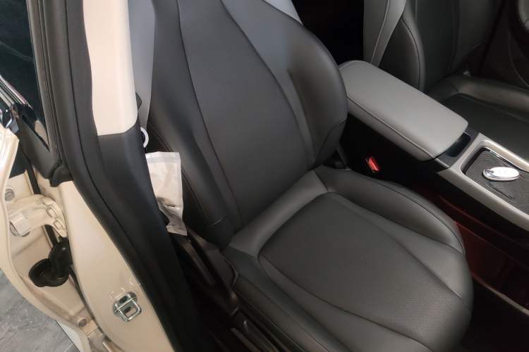 Used Dongfeng NAMMI 01 2024 Co-Creation Edition – Co-Creation WE Version Right Front Seat