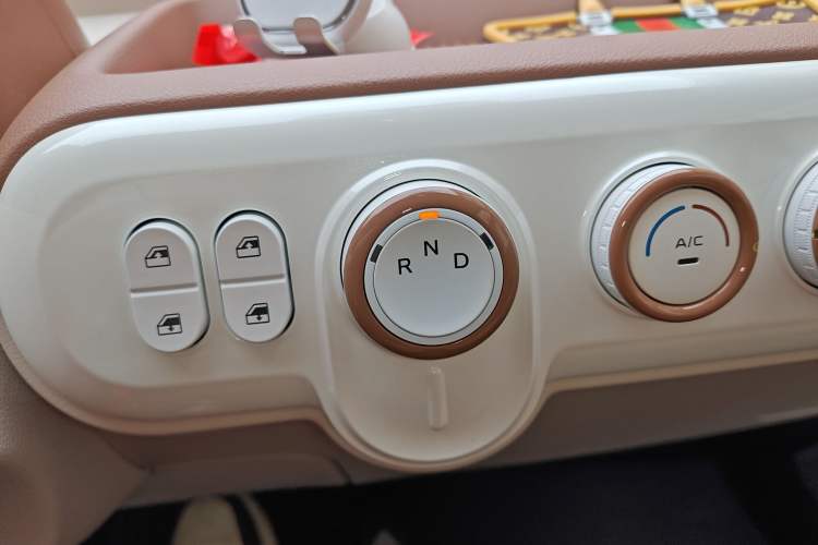 Used Bestune Pony 2026 Model 222km Shining Horse Gear Lever