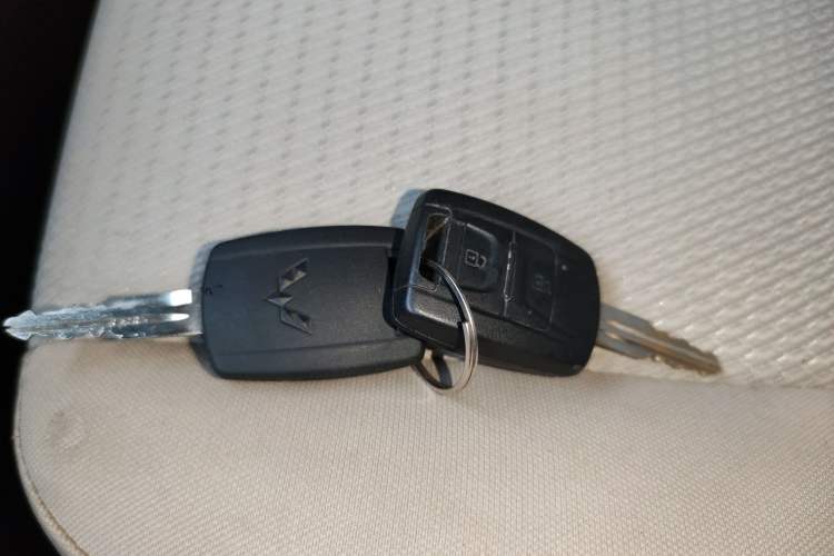 Used Wuling Hongguang V 2022 1.5L Jingqu Edition Electric-Assist LAR