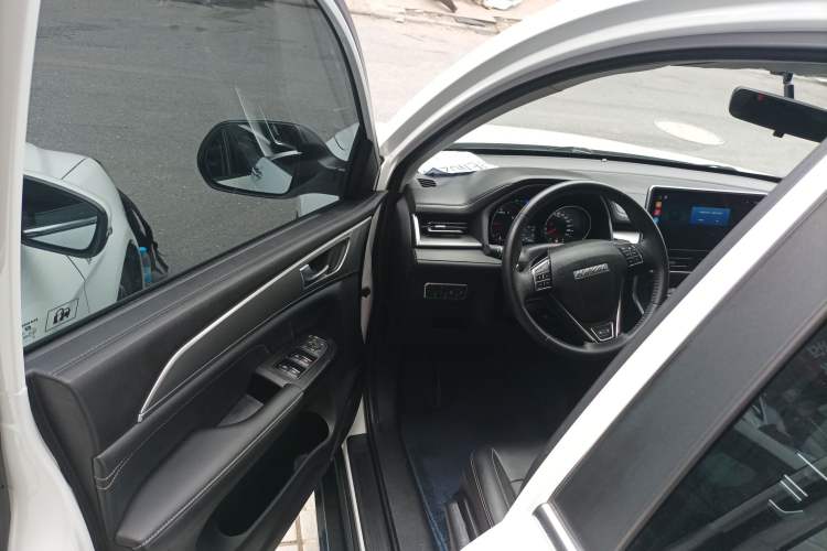 Used Haval M6 2021 PLUS 1.5T DCT Luxury Smart Connectivity Model