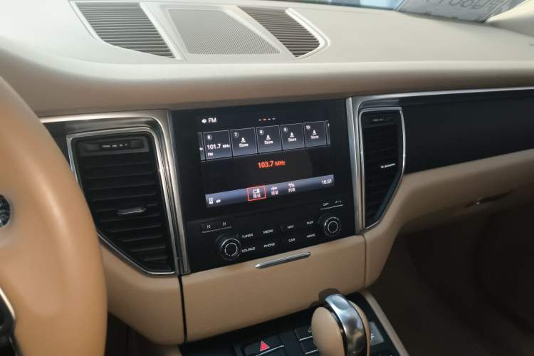 Used Porsche Macan 2017 Macan 2.0T
