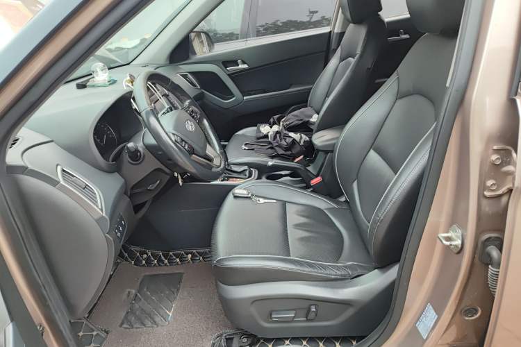 Used Hyundai ix25 2015 2.0L Automatic Two-Wheel Drive Intelligent GLS
