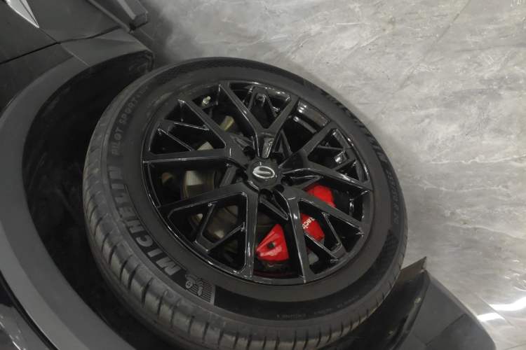 Used GAC Trumpchi GS8 2024 Linghang Series 2.0 TGDI Two-Wheel Drive Luxury Smart Connectivity Version Exterior 4