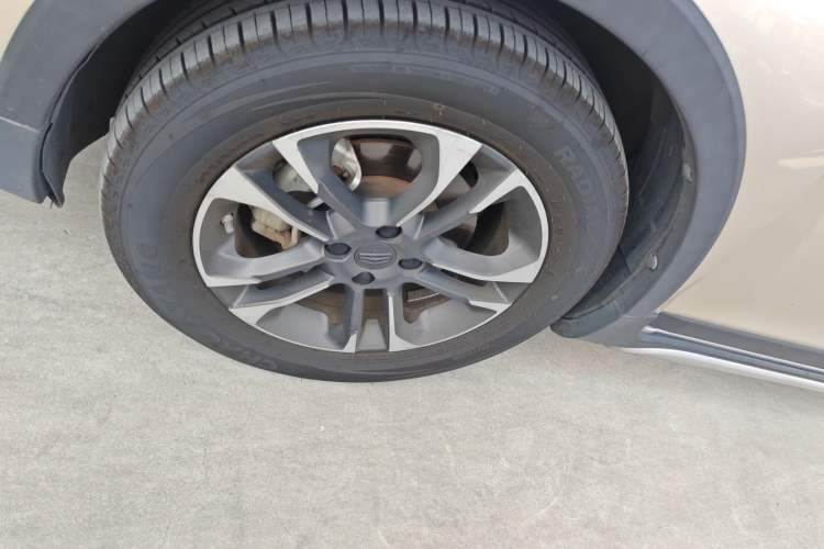 Used Geely Auto Vision X3 2019 Upgraded Model 1.5L CVT Prestige Version Exterior 4