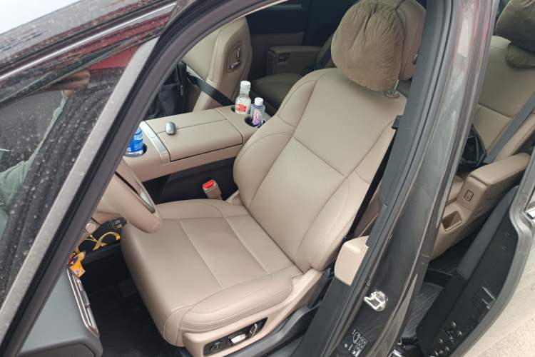 Used Li Auto MEGA 2025 Home Family Special Edition Left Front Seat