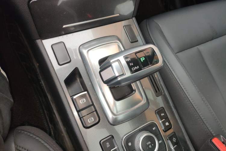 Used Haval H6 Coupe 2017 Red-Label 2.0T Automatic Two-Wheel Drive Elite Model