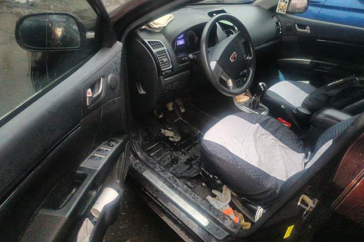 Used Geely Auto Classic Emgrand 2013 Hatchback 1.5L Manual Entry-Level Model