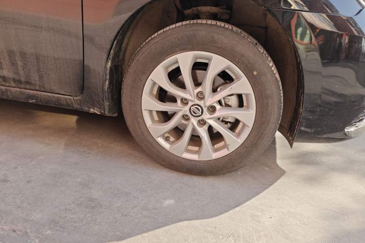 Used Nissan Sylphy 2024 Restyled Version 2 Classic 1.6XE CVT Comfort Edition Right Front Wheel Hub