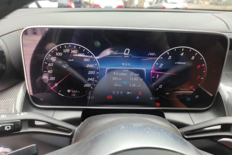 Used Mercedes-Benz GLC 2025 GLC 260 L 4MATIC Dynamic Edition