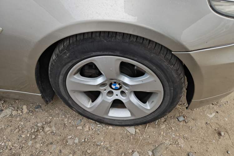 Used BMW 5 Series 2009 523Li Standard Model
