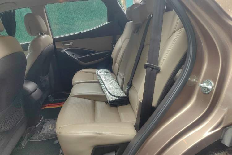 Used Hyundai Santa Fe 2013 2.4L Automatic Two-Wheel Drive Smart Version