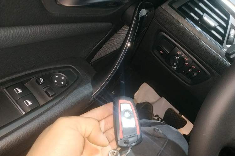 Used BMW 2 Series 2019 225i Sport Design Package Vehicle Key