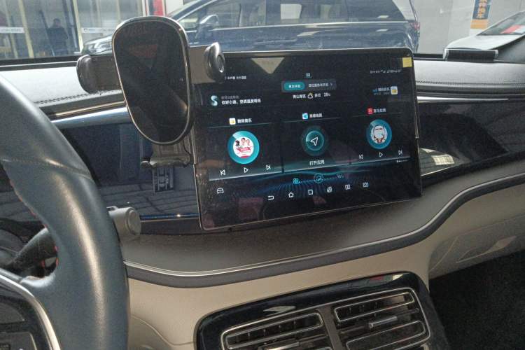 Used BYD Qin PLUS 2021 EV 400KM Luxury Model Audio And AC Panel