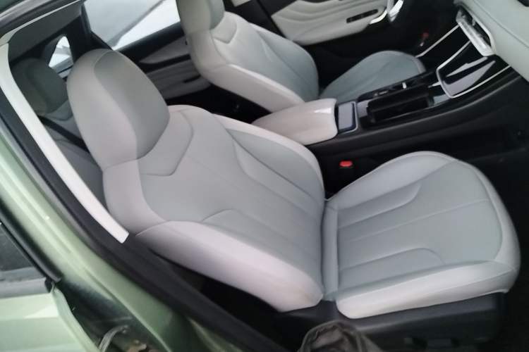 Used Venucia V DD-i 2023 110 km iE Version