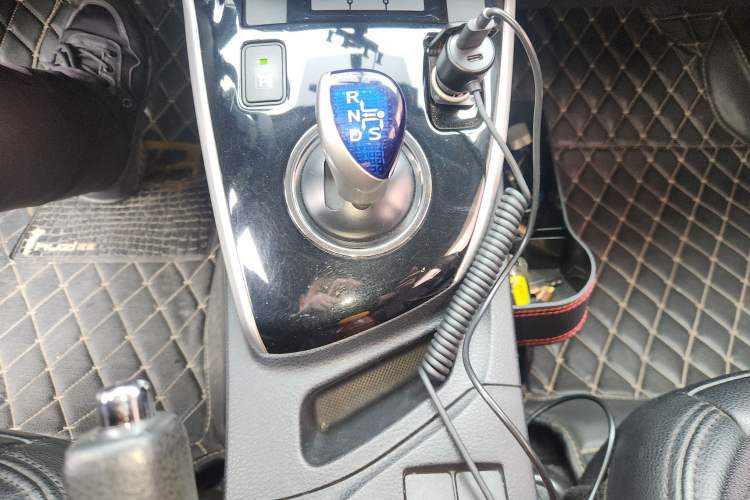 Used Toyota Levin 2016 Dual-Engine 1.8H GS E-CVT Elite Edition Gear Lever