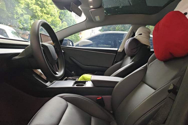 Used Tesla Model 3 2023 Long-Range All-Wheel-Drive Version