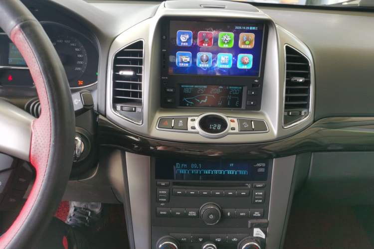 Used Chevrolet Captiva 2017 2.4L 4x4 Flagship Edition 7-Seater