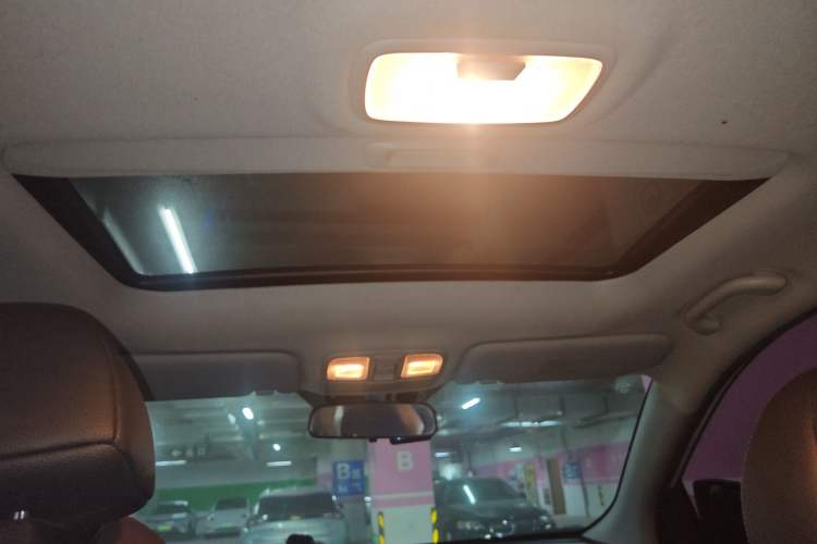 Used Hyundai ix35 2015 2.0L Automatic 2WD Smart Version China V Standard
