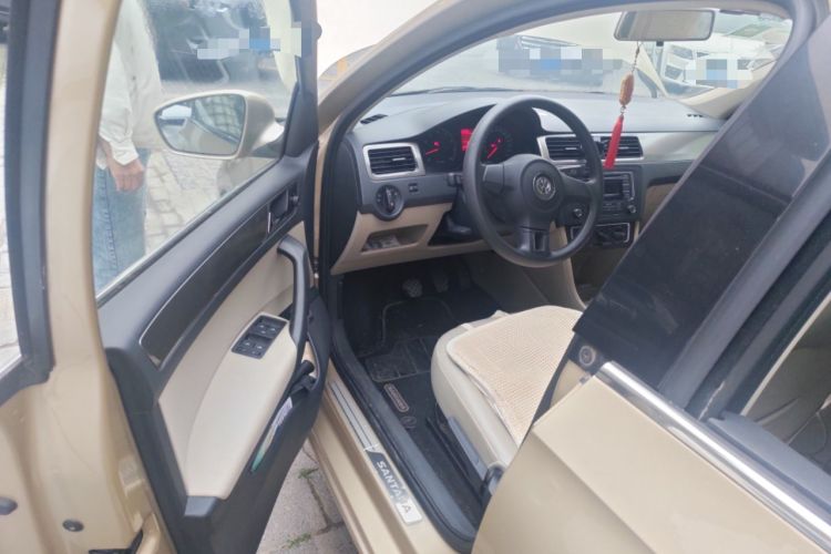 Used Volkswagen Santana 2013 1.6L Manual Comfort Edition