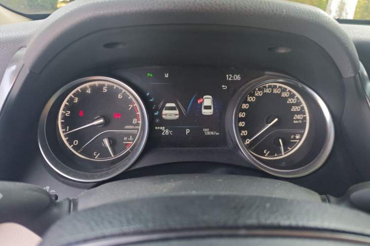Used Toyota Camry 2021 2.0G Luxury Edition