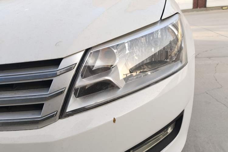 Used Volkswagen Santana 2015 1.6L Manual Comfort Edition
