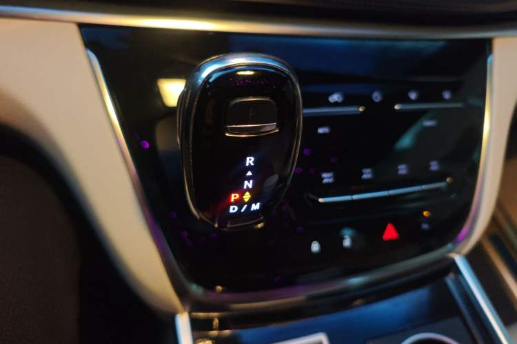 Used Buick GL8 2022 Land Cruiser Executive Class 652T Comfort Model