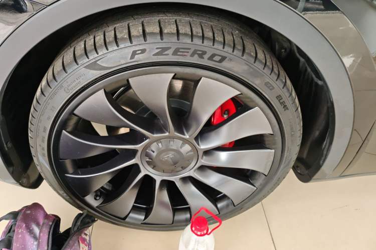 Used Tesla Model Y 2022 Performance High-Performance All-Wheel-Drive Version Exterior 4