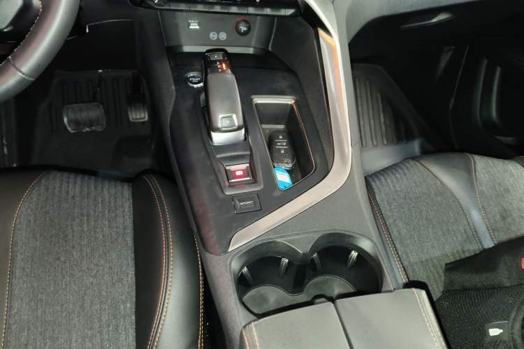 Used Peugeot 5008 2017 350THP 5-Seat Elite Edition
