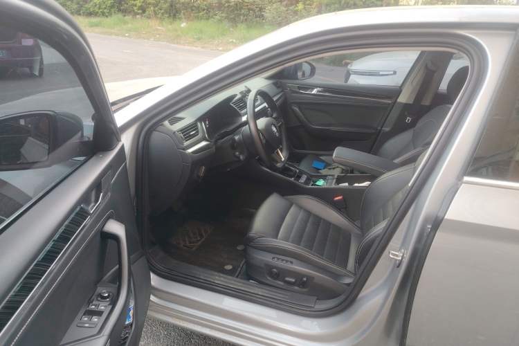 Used Skoda Superb 2024 TSI330 DSG Luxury Edition Driver Seat