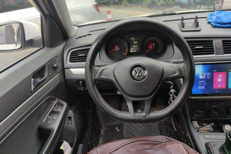 Used Volkswagen Lavida 2017 1.6L Manual Fashion Edition