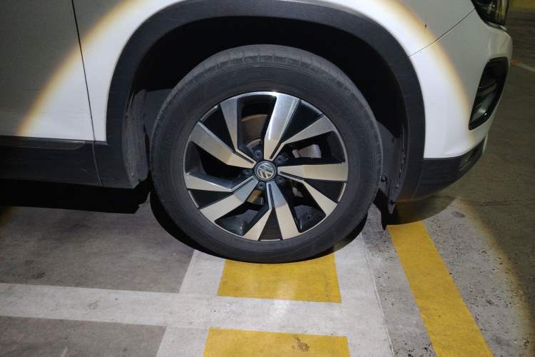 Used Volkswagen Tayron 2020 330TSI Two-Wheel Drive Luxury Smart Connectivity Version
