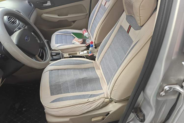 Used Ford Focus 2013 Sedan Classic 1.8L Automatic Base Model
