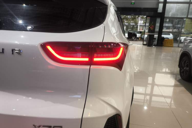 Used JETOUR X70 2024 1.5T DCT Glory PRO 5-Seater