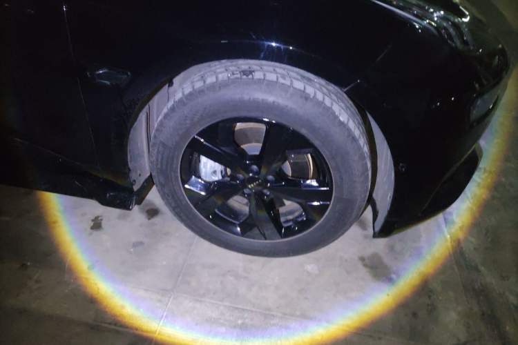 Used Zeekr 001 2023 WE Edition 86 kWh Right Front Wheel Hub