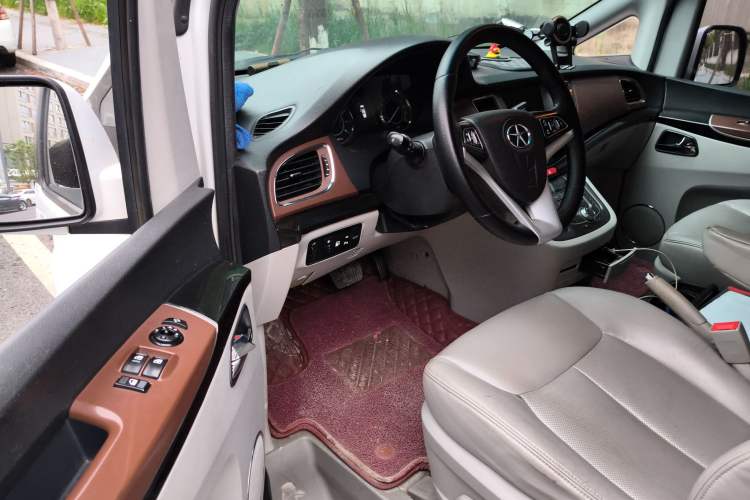 Used JAC Refine M5 2017 2.0T Gasoline Dual-Clutch Executive Version