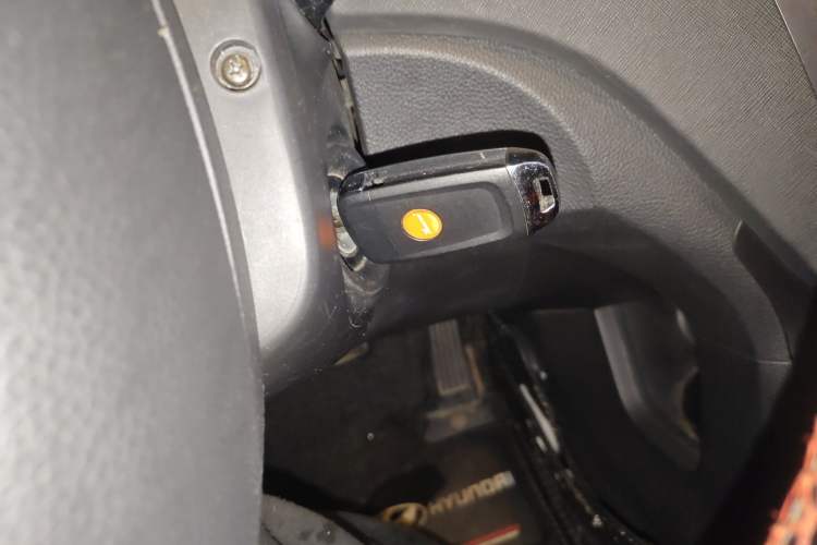 Used Hyundai Santa Fe 2013 2.4L Automatic 2WD Comfort Edition Vehicle Key