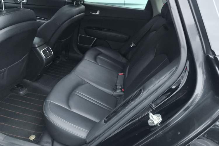 Used Kia K5 New Energy 2018 2.0L ZhiZun Edition
