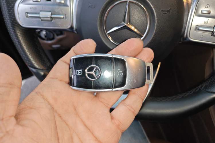 Used Mercedes-Benz E-Class 2019 Restyled E 300 L Sporty and Stylish Edition