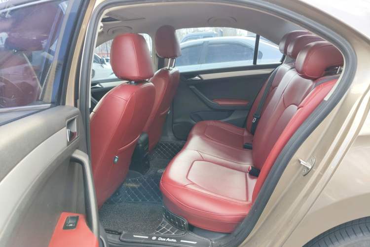 Used Volkswagen Jetta 2015 Value Edition 1.6L Automatic Comfort Version
