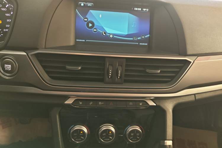 Used Haval H6 2018 Sport Edition 1.5T Manual Two-Wheel Drive Elite Model China V Standard Audio And AC Panel