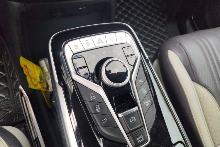 Used SAIC MAXUS G20 2020 2.0T Gasoline Automatic ZhiZun Edition
