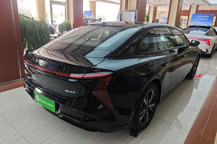 Used Hongqi EH7 2025 690 Smart Selection Edition