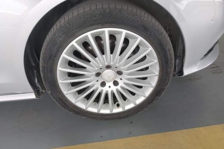 Used Mercedes-Benz E-Class 2014 E 260 L Luxury Model