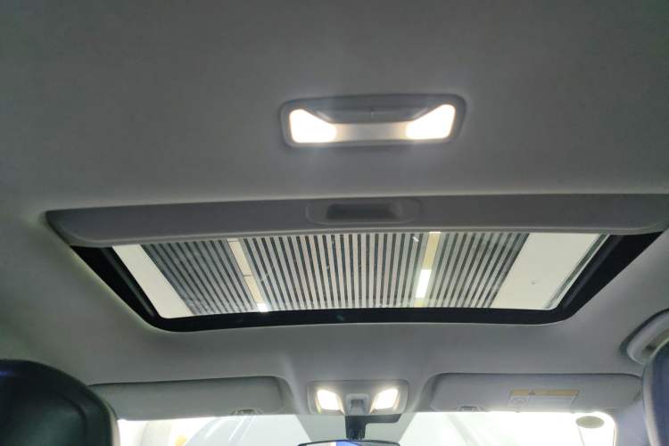 Used CHANGAN UNI-V iDD 2023 ZhiDian iDD 1.5T 113km Smart & Fun Version
