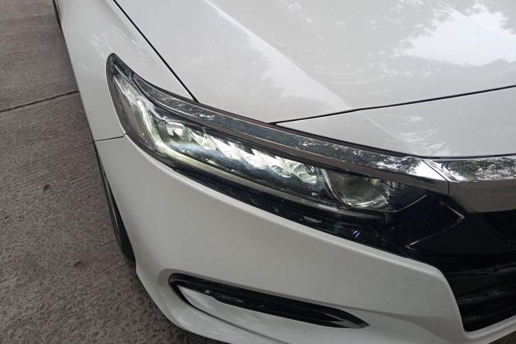 Used Honda Accord 2018 260TURBO Elite Edition China V Right Front Headlight