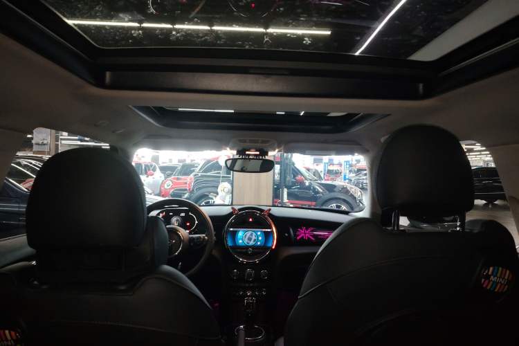 Used MINI MINI 2021 1.5T COOPER Classic Edition
