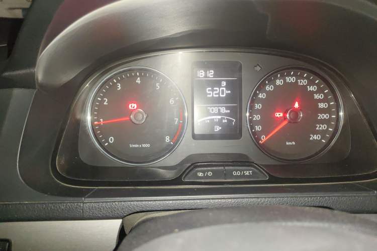 Used Volkswagen Lavida 2013 Restyled Classic 1.6L Manual Comfort Edition
